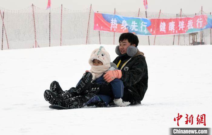 新雪来潮拉开冬游疏勒大