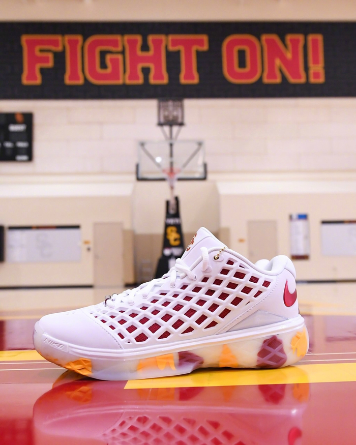 南加大女篮专属Kobe 3 Low PE球鞋正式亮相