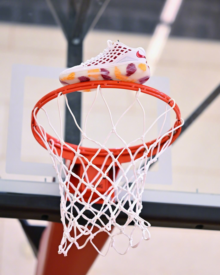 南加大女篮专属Kobe 3 Low PE球鞋正式亮相